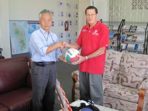Japanese students donate volleyball equipment