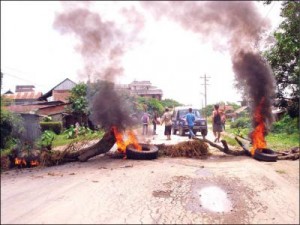 Police warns against protestors blocking roads; several sentenced last week