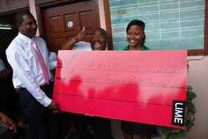 Two teachers and bus driver win big in LIME Christmas promo