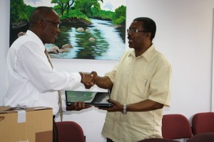 Ministry of Health receives laptop computers from South Korea government