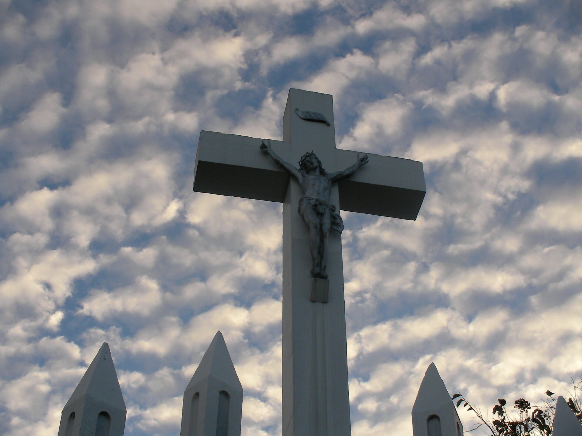 PHOTO OF THE DAY: Cross meets clouds on Morne Bruce - Dominica News Online