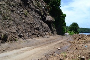 Dangerous cliff threatens residents of Dubique