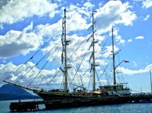 PHOTO OF THE DAY: Ship in port