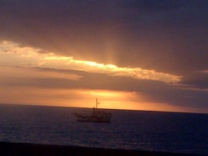 PHOTO OF THE DAY: A boat and a glorious sunset