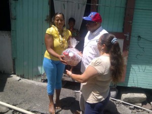 Venezuelan Embassy spreads some Mother’s Day joy (with photos)