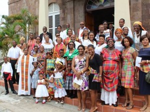 Dominicans in St. Kitts donate to Dominica Education Trust Fund