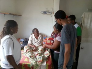 Leo Club of Dominica reaches out to needy man