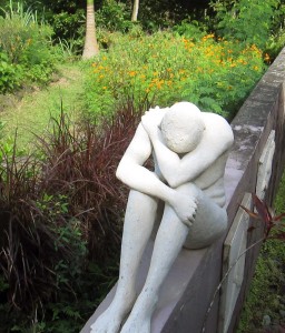 PHOTO OF THE DAY: Statue in garden at Antrim