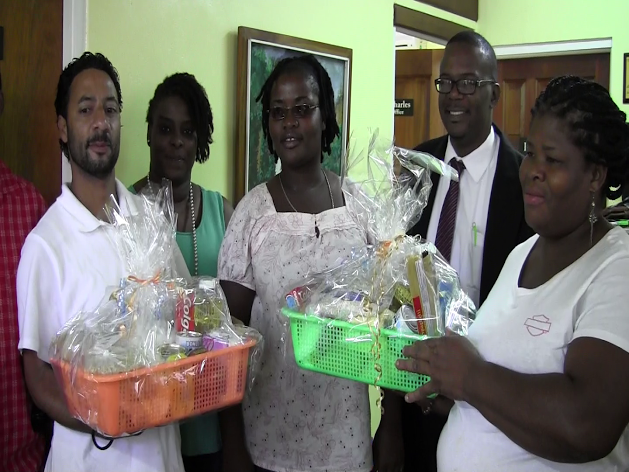 Laflouf and Valerie holding their hampers