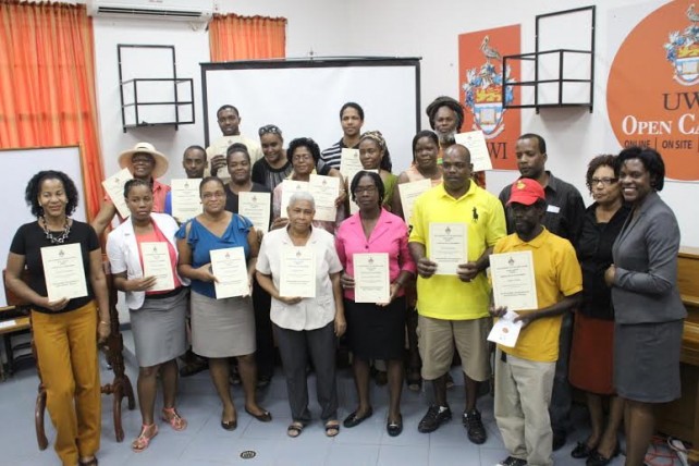 Participants with their certificate 