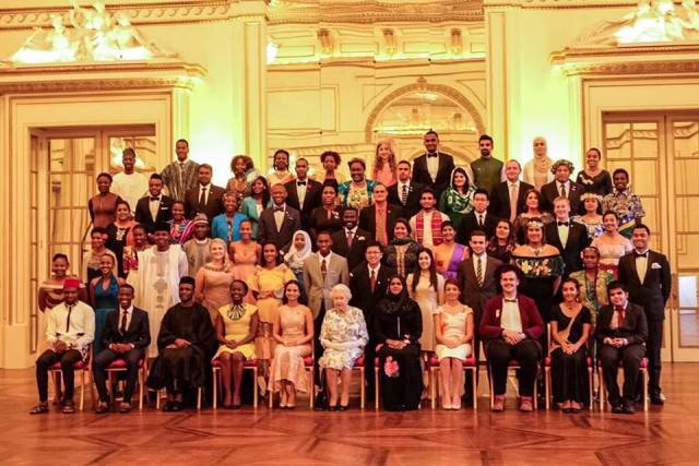 Young leaders from around the Commonwealth with The Queen 