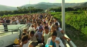 Thousands of Venezuelans pour into Colombia to buy food