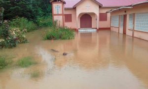 UPDATE: Heavy rain causes flooding in certain parts of Dominica