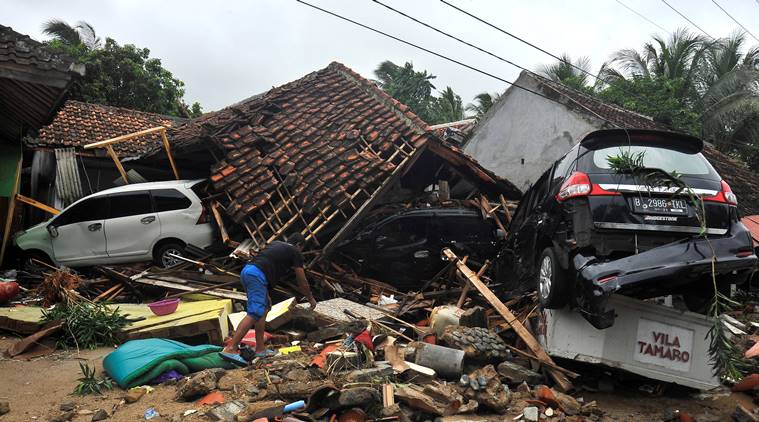 Over 200 dead from Tsunami in Indonesia with video Dominica