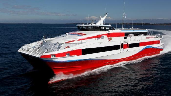 L'Express des Iles to suspend operations due to rough seas - Dominica News  Online