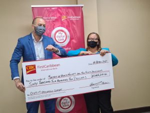 Regional bank donates to Dominica’s vaccination efforts   