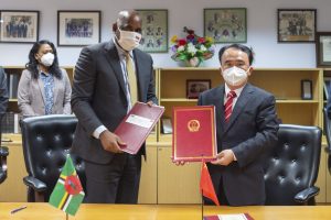 Dominica and China sign visa-waiver agreement
