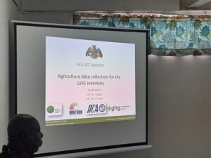Local farmers and extension officers of the north and south regions receive training on the importance of accurate data collection