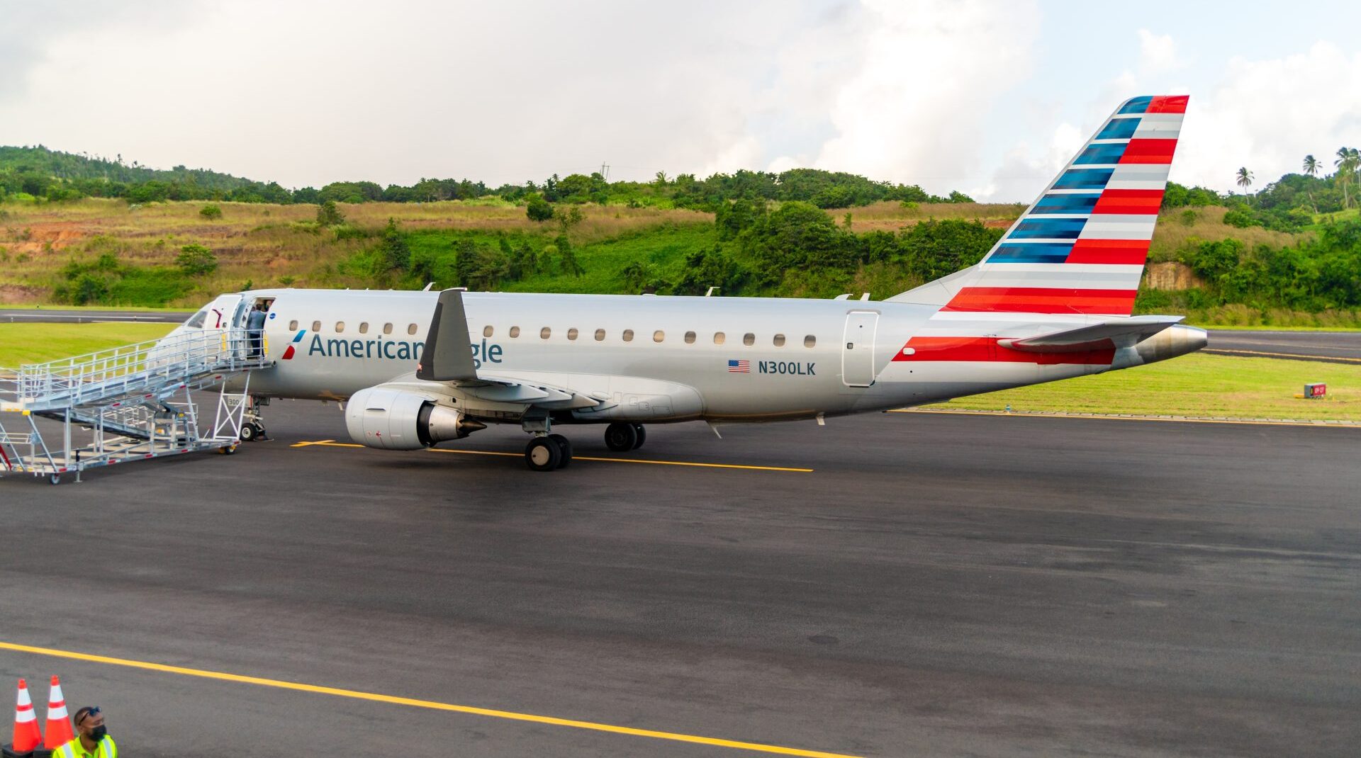 American Airlines reviews schedule for direct service to Dominica -  Dominica News Online