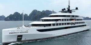 Celebrity Cruises’ Mv Emerald Azzurra marked its inaugural call in Dominica