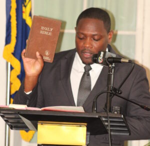 ANTIGUA: A former opposition member becomes the first independent MP to join the gov’t