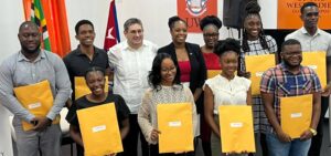 Eleven Dominican students receive scholarships to pursue studies in Cuba