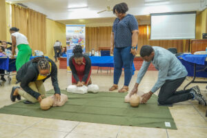 Dominica’s education ministry collaborates with IsraAID for first aid and CPR training of 47 local teachers